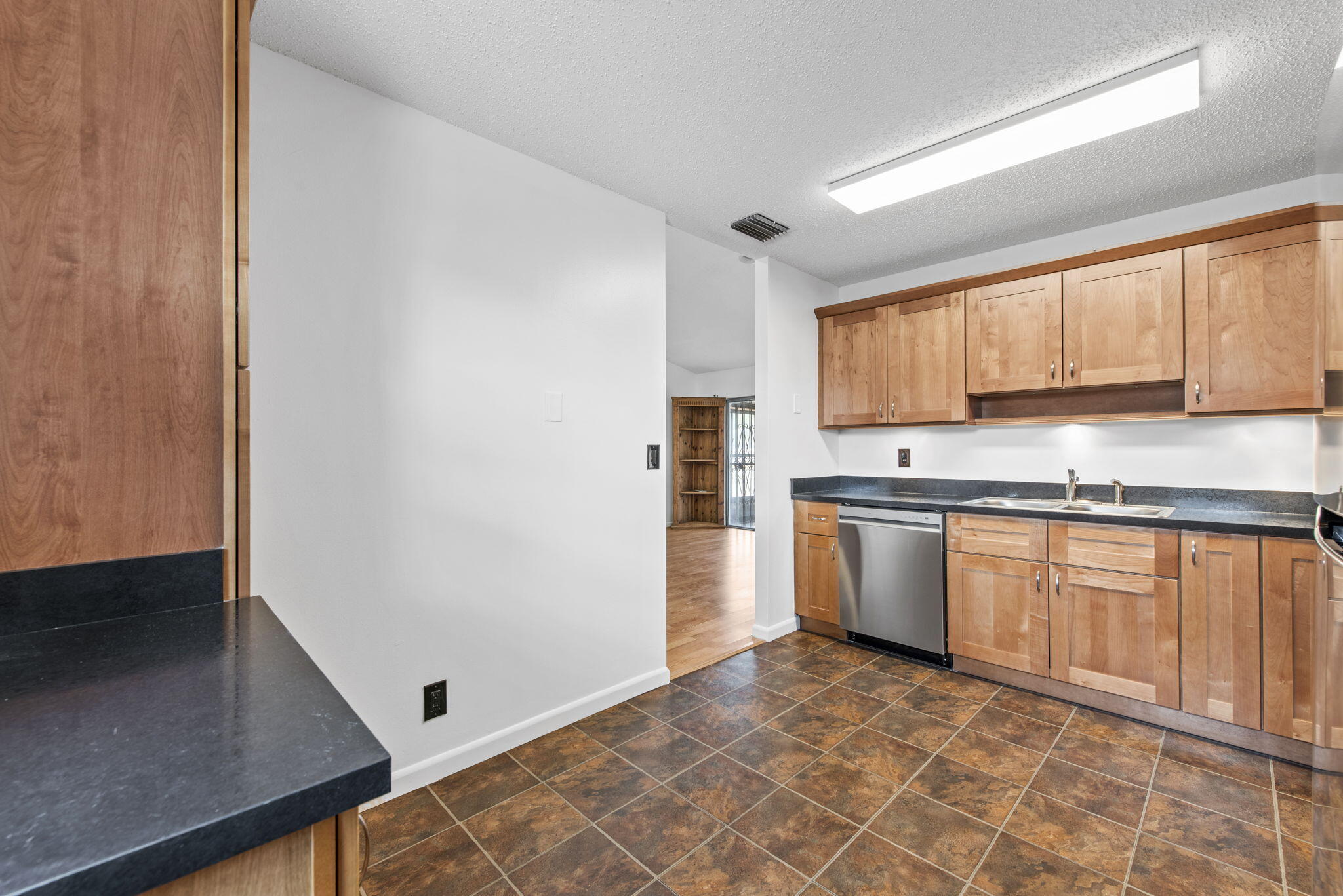 LEES CROSSING 1 TWNHS - Residential