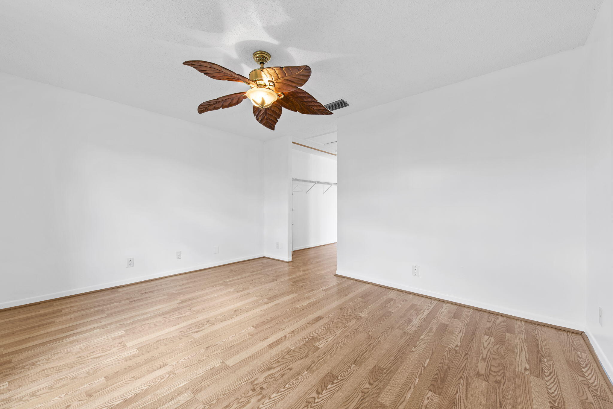 LEES CROSSING 1 TWNHS - Residential