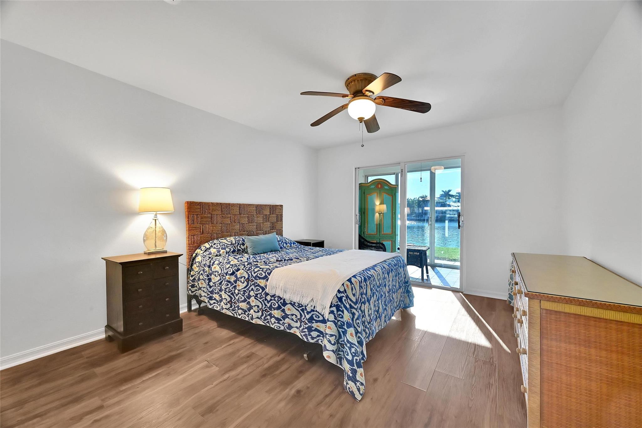 The Collonades - Residential