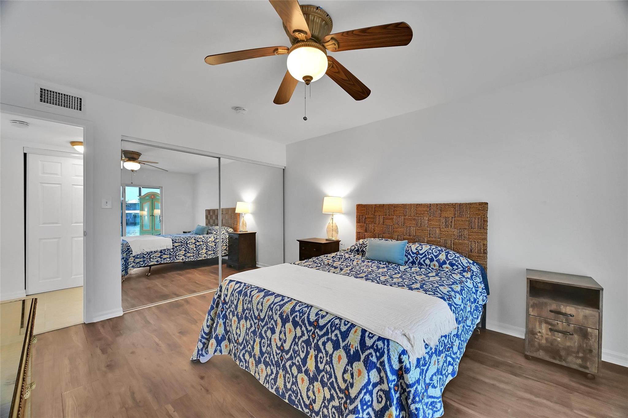 The Collonades - Residential