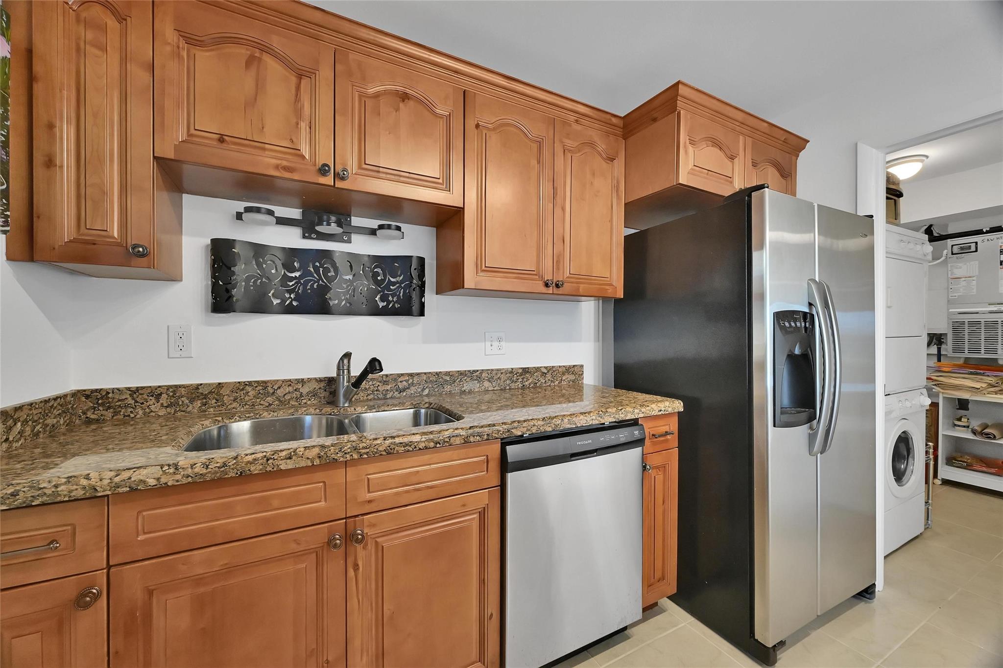 The Collonades - Residential