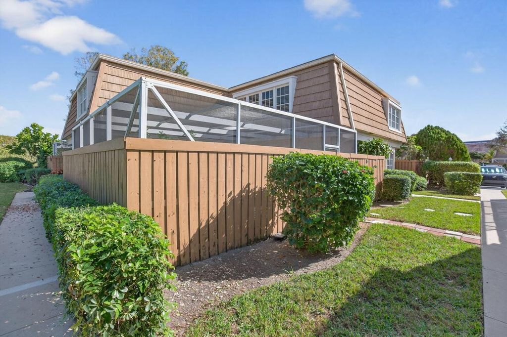 Photo of 11556 Winchester Drive, Palm Beach Gardens, FL 33410 (MLS # R11155070)