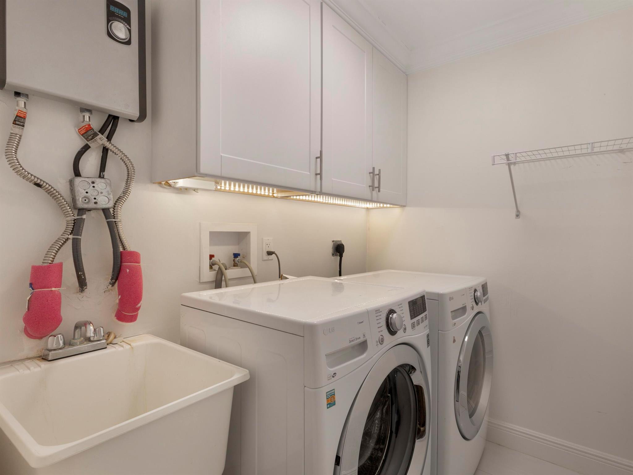 AMERICAN HOMES AT BOCA RA - Residential Lease