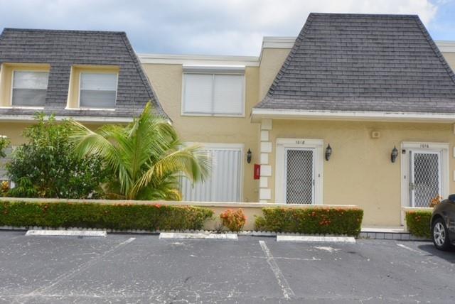 VENETIAN PARK WEST - Residential Lease
