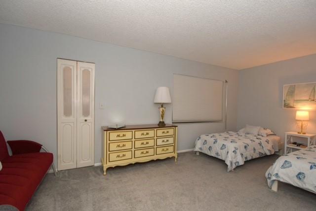 VENETIAN PARK WEST - Residential Lease