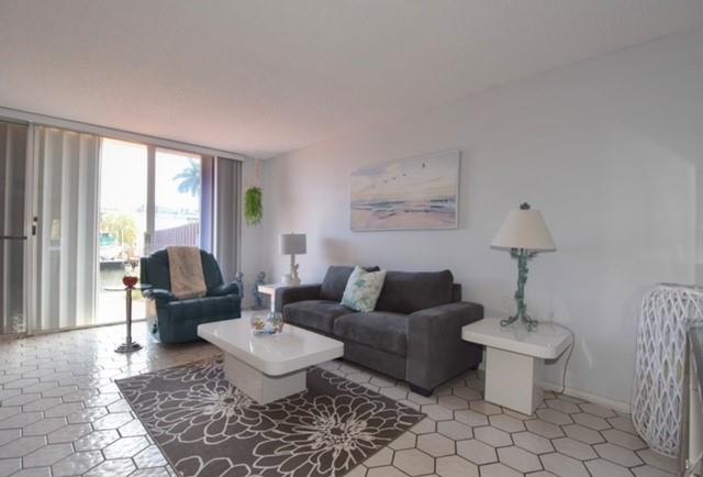 VENETIAN PARK WEST - Residential Lease