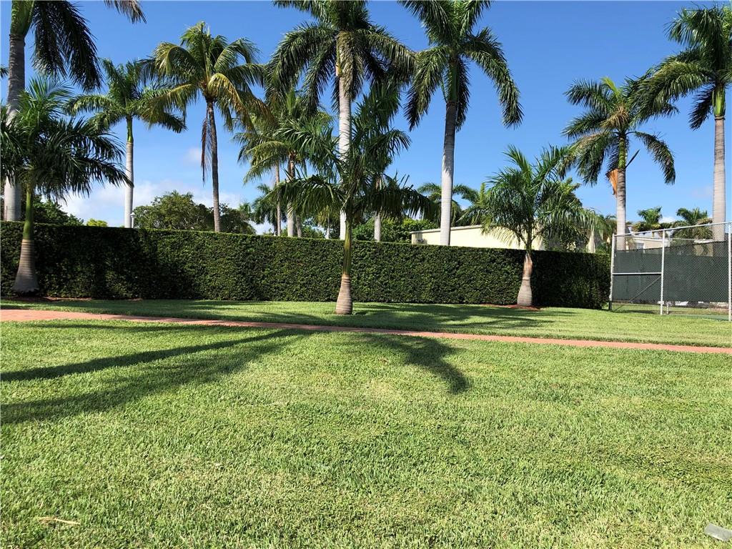 VENETIAN PARK WEST - Residential Lease