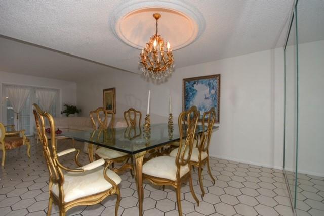 VENETIAN PARK WEST - Residential Lease