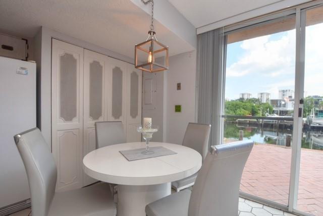 VENETIAN PARK WEST - Residential Lease