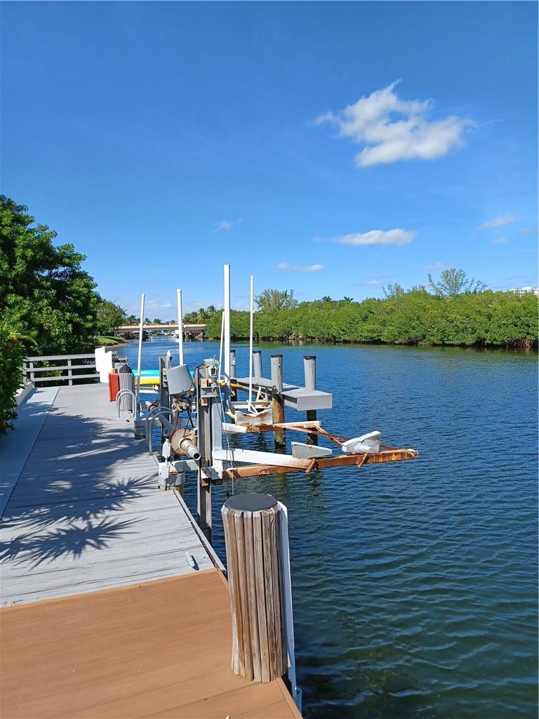 VENETIAN PARK WEST - Residential Lease