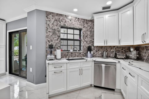 Tiny photo for 23260 Mirabella Circle N, Boca Raton, FL 33433 (MLS # B26020151)