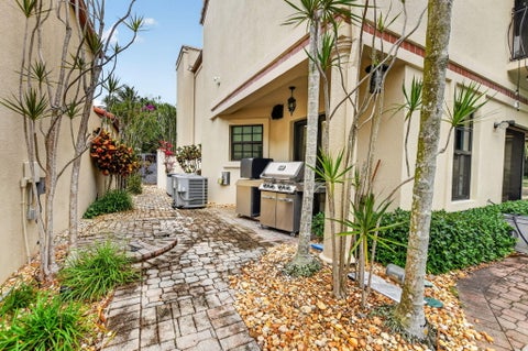 Tiny photo for 23260 Mirabella Circle N, Boca Raton, FL 33433 (MLS # B26020151)