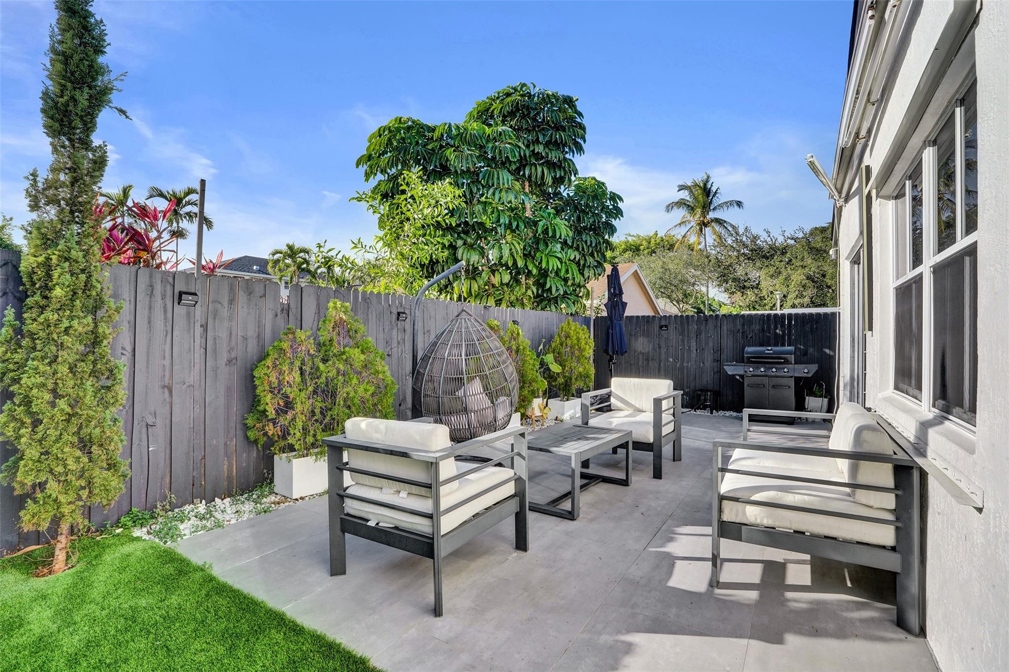 Lyons West 137-40 B - Residential Lease