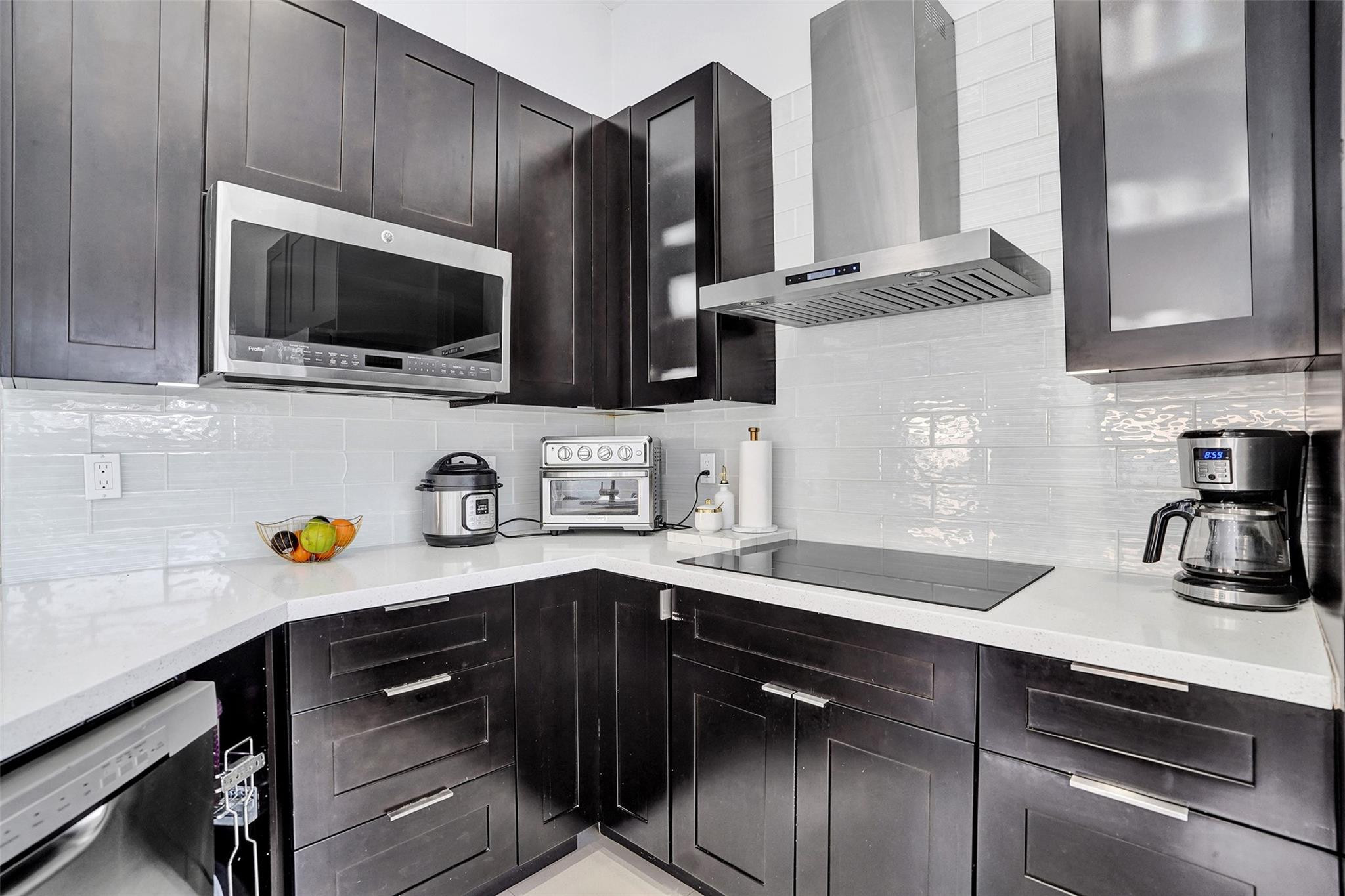 Lyons West 137-40 B - Residential Lease