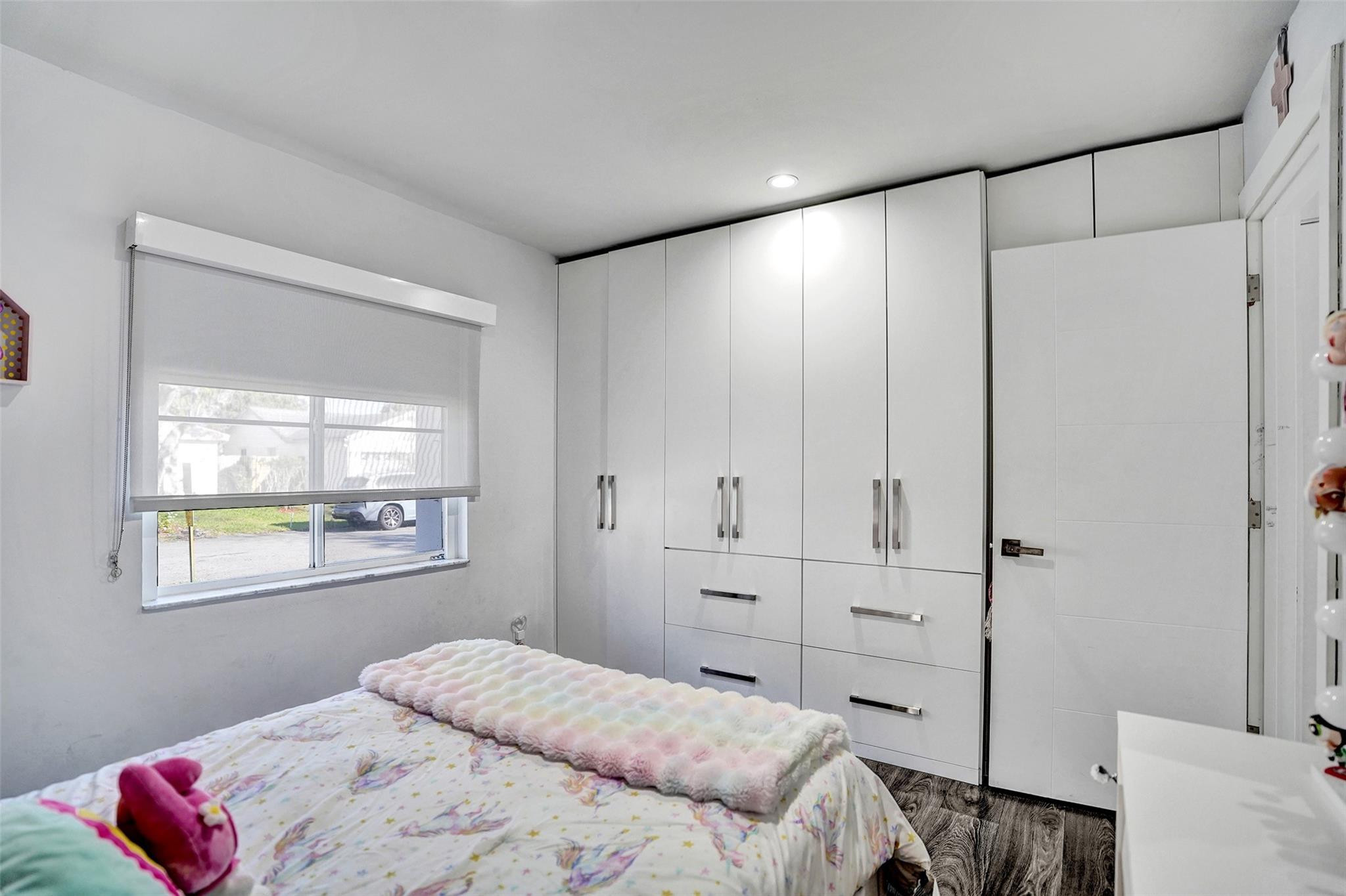 Lyons West 137-40 B - Residential Lease