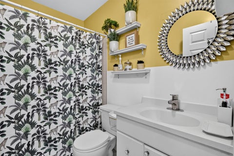 Tiny photo for 5639 Ithaca Circle E, Lake Worth, FL 33463 (MLS # B26051377)