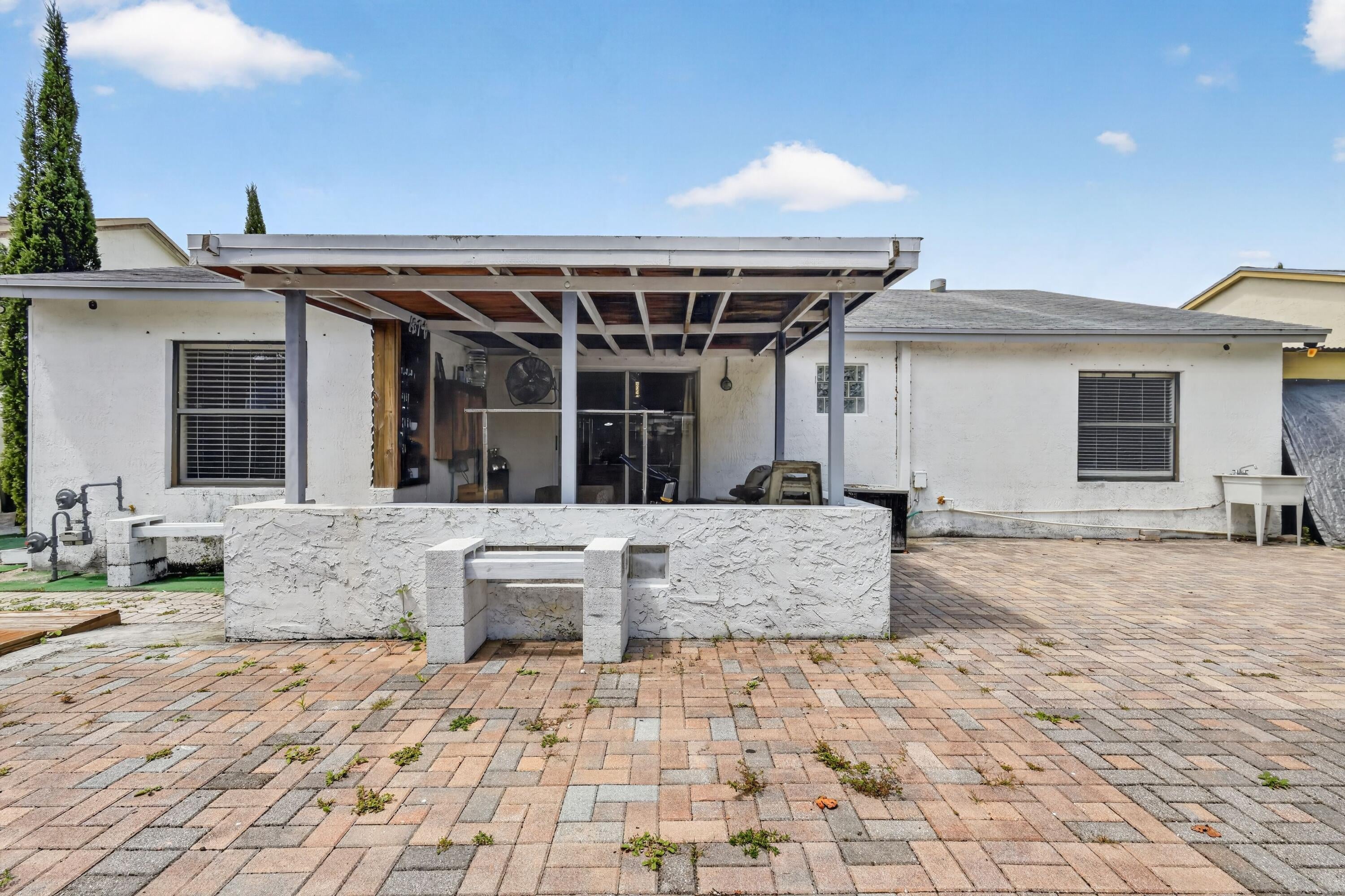 Properties 5639 Ithaca Circle E
