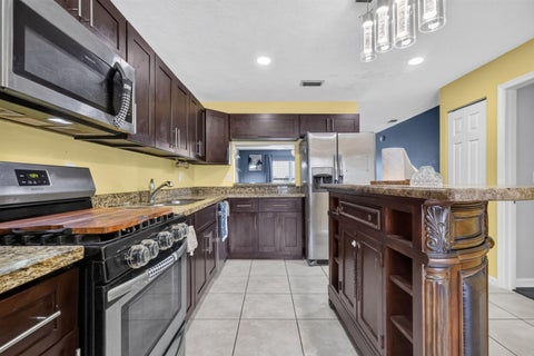Tiny photo for 5639 Ithaca Circle E, Lake Worth, FL 33463 (MLS # B26051377)
