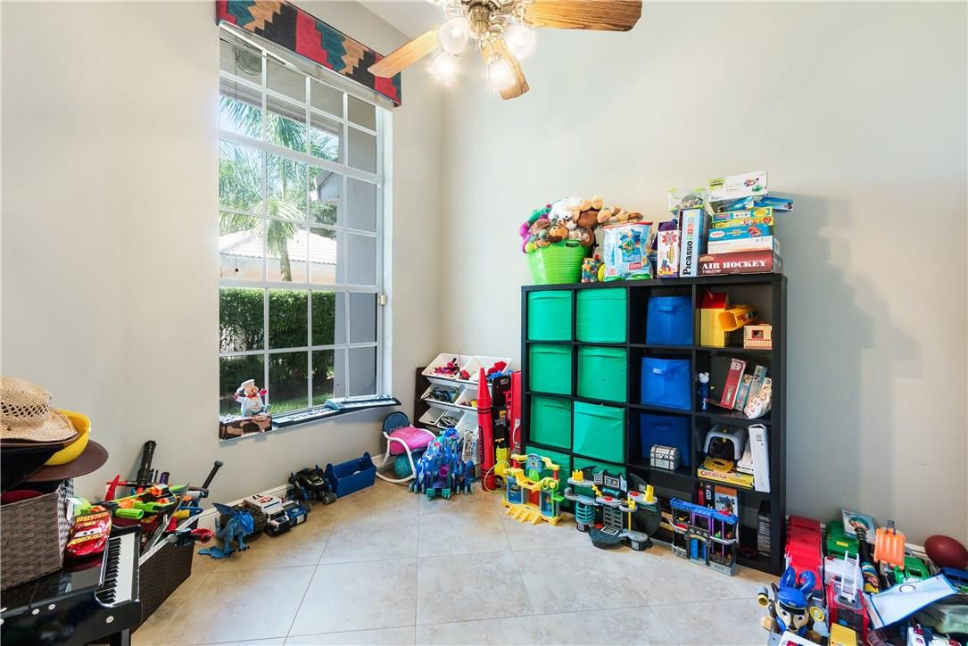 CYPRESS CAY - Residential