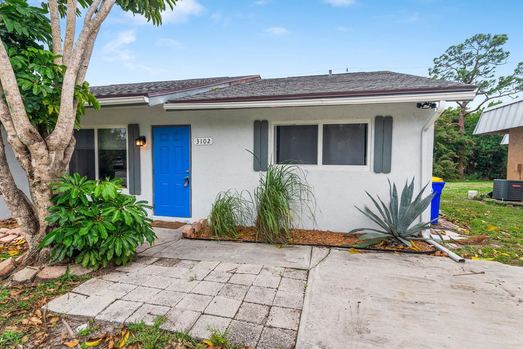 Photo of 3102 SE Clayton Street #3102, Stuart, FL 34997 (MLS # R10943782)