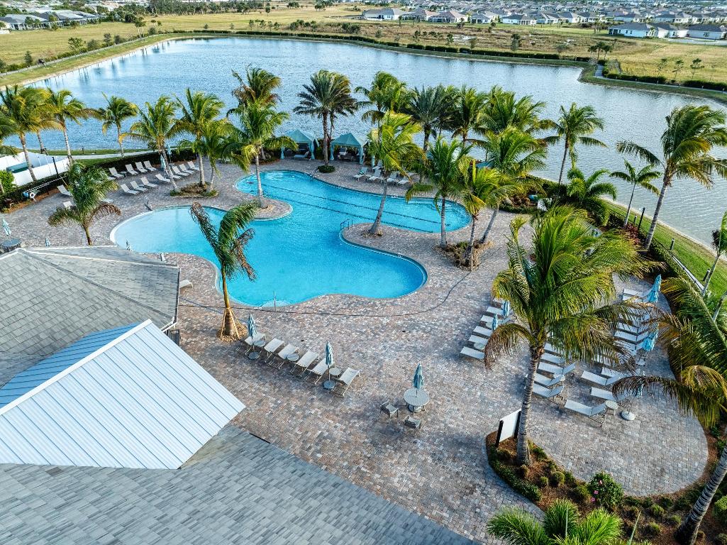 DEL WEBB AT TRADITION PLAT NO. 4 - Residential