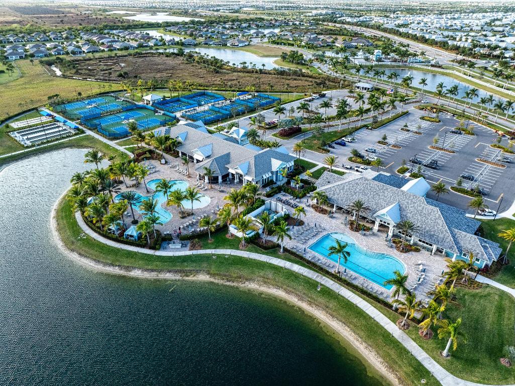 DEL WEBB AT TRADITION PLAT NO. 4 - Residential