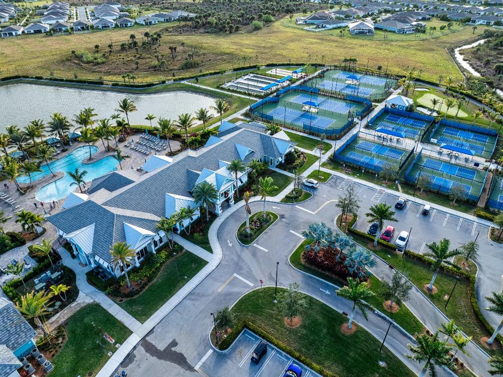 DEL WEBB AT TRADITION PLAT NO. 4 - Residential