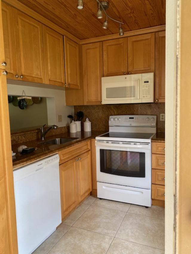 Holiday Village of Coral - Residential Lease