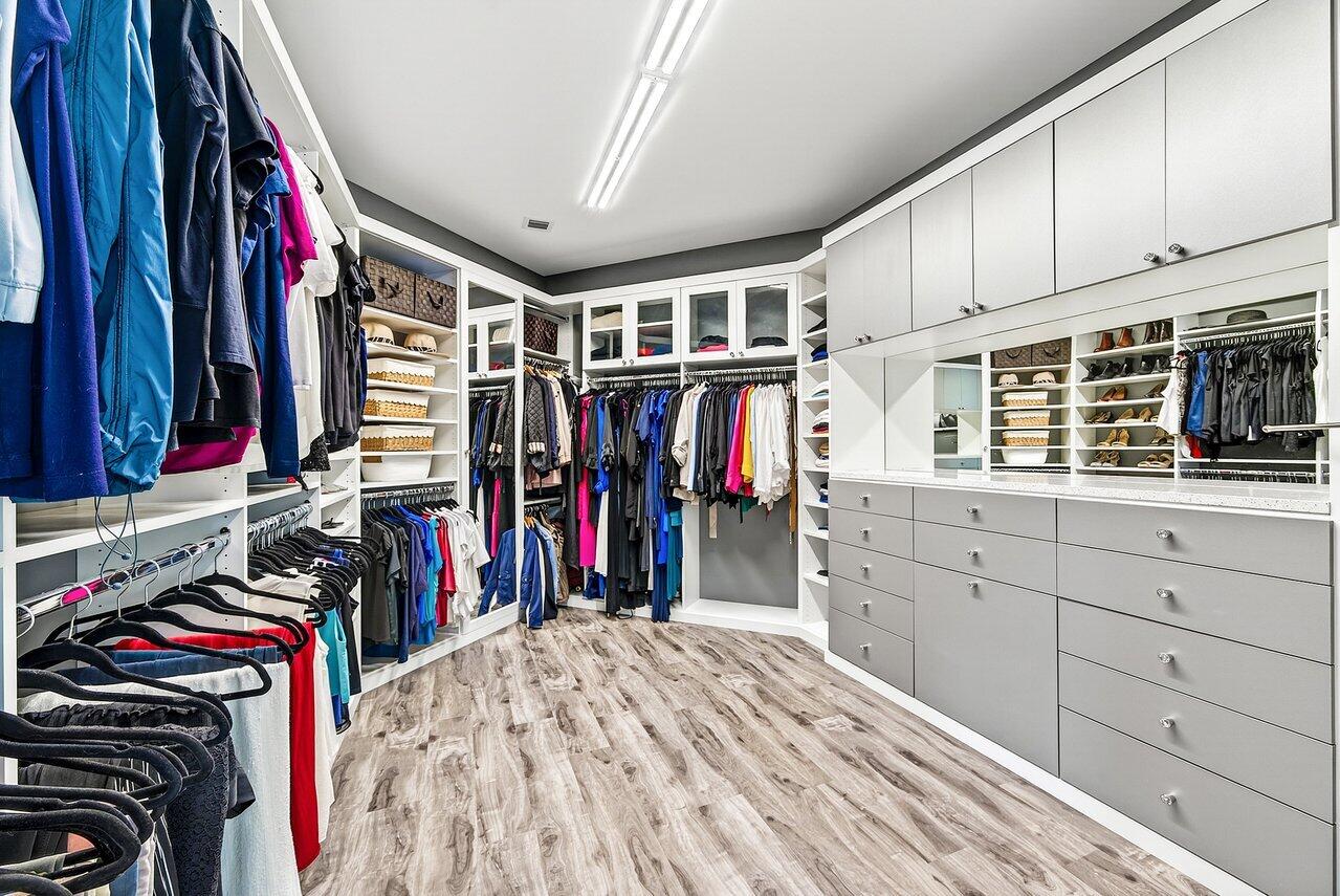 SEVEN BRIDGES - Residential