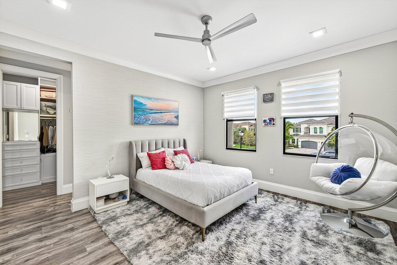 SEVEN BRIDGES - Residential