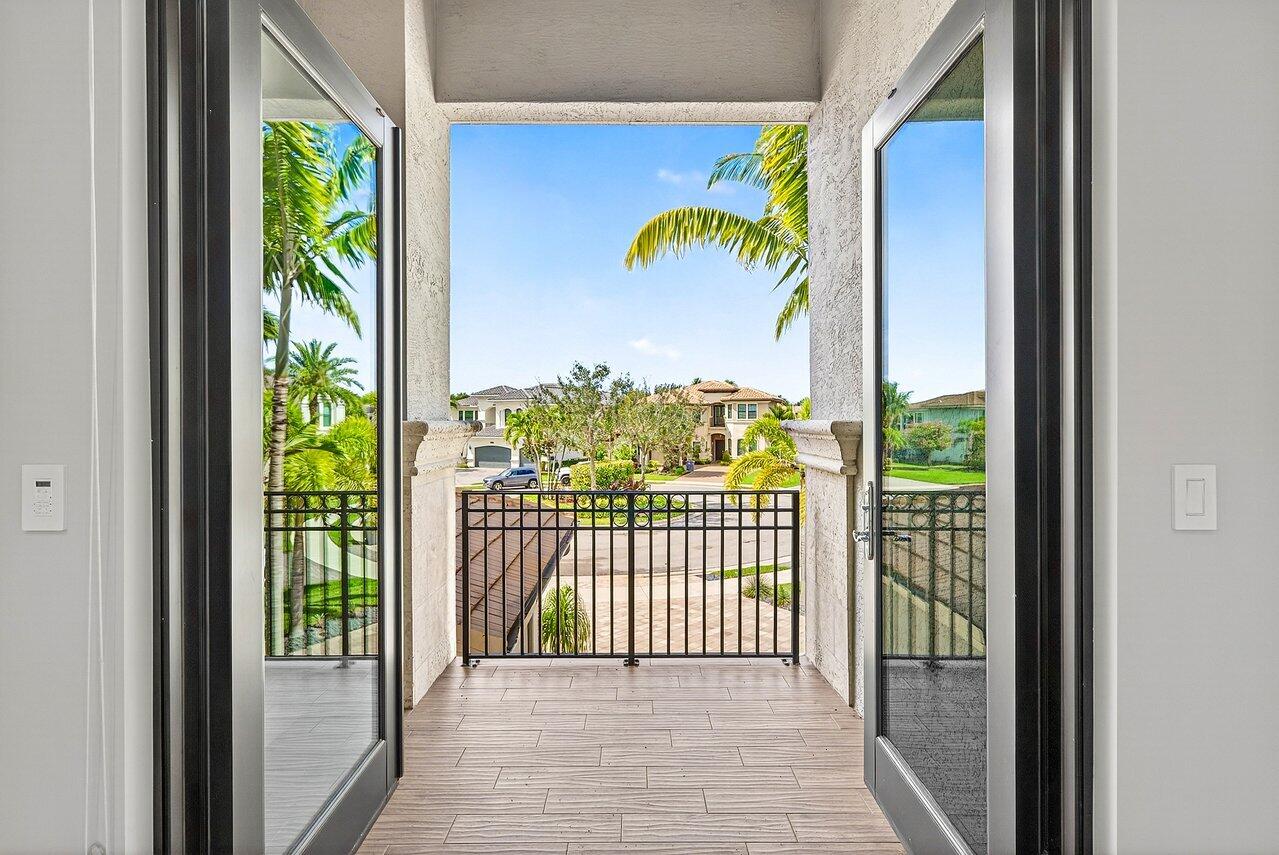 SEVEN BRIDGES - Residential