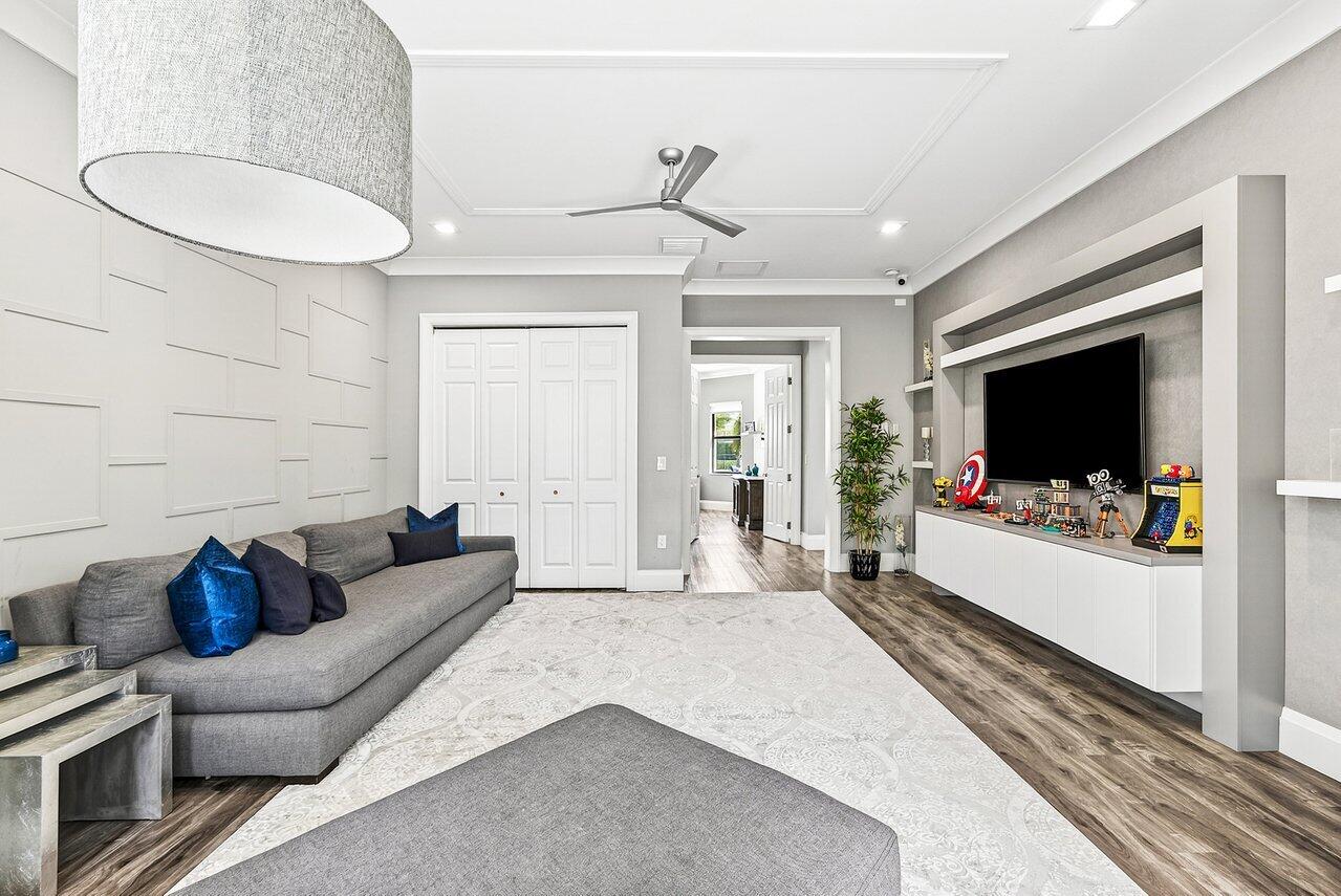 SEVEN BRIDGES - Residential