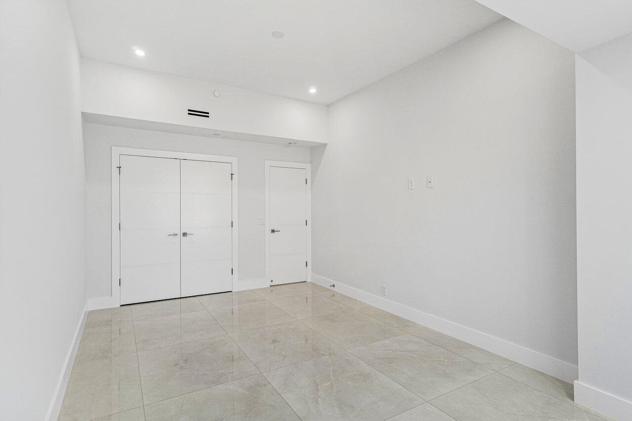 BRAEMAR ISLE - Residential