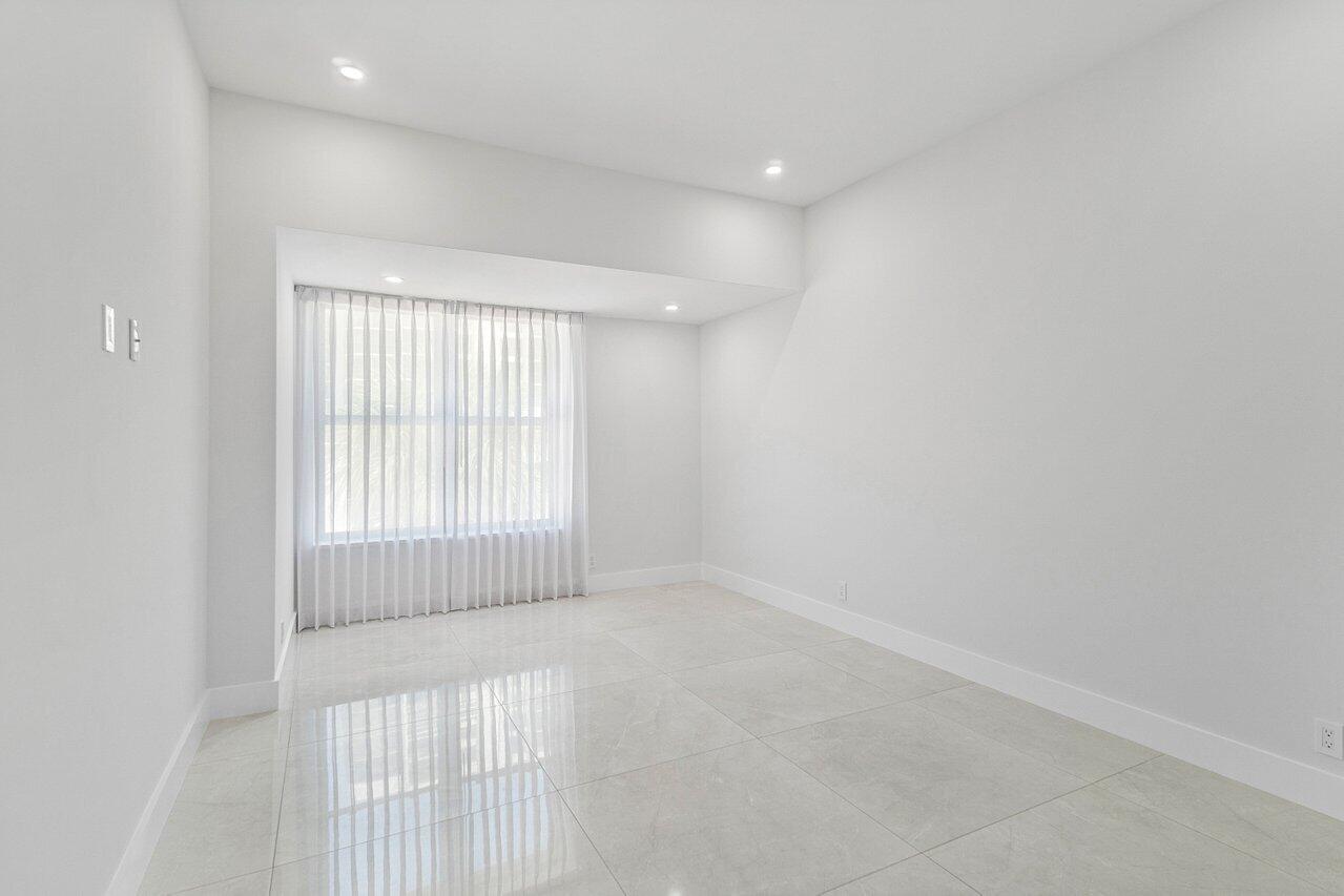 BRAEMAR ISLE - Residential