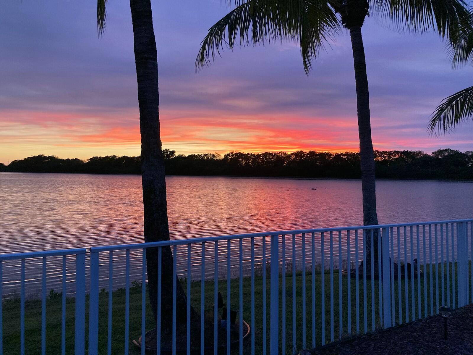 WYNDHAM LAKES WEST - Residential