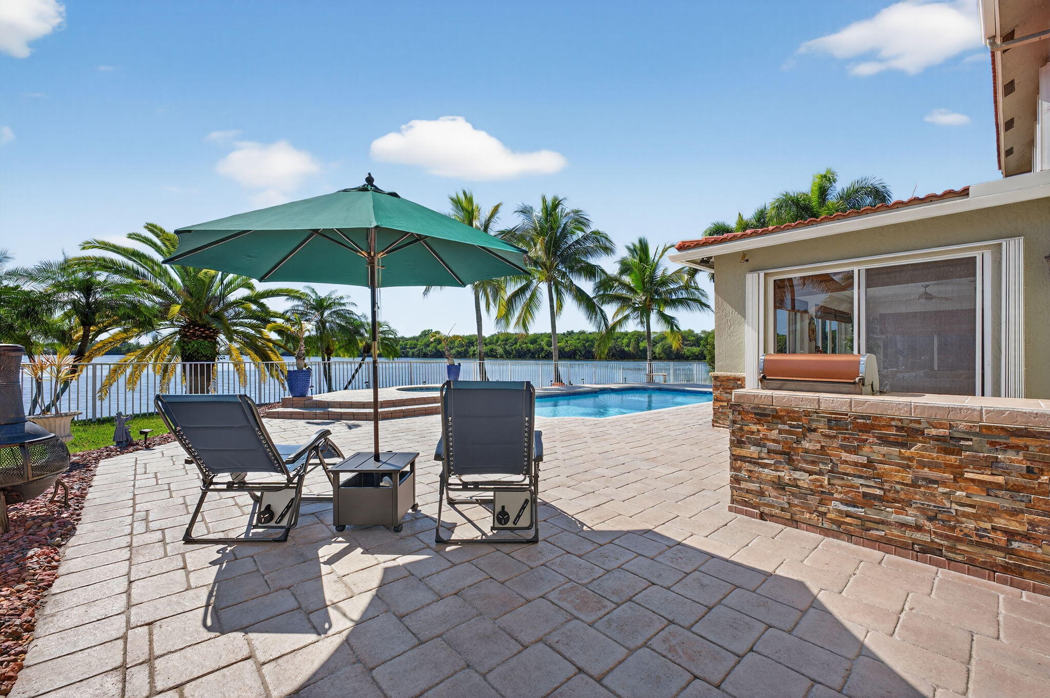 WYNDHAM LAKES WEST - Residential