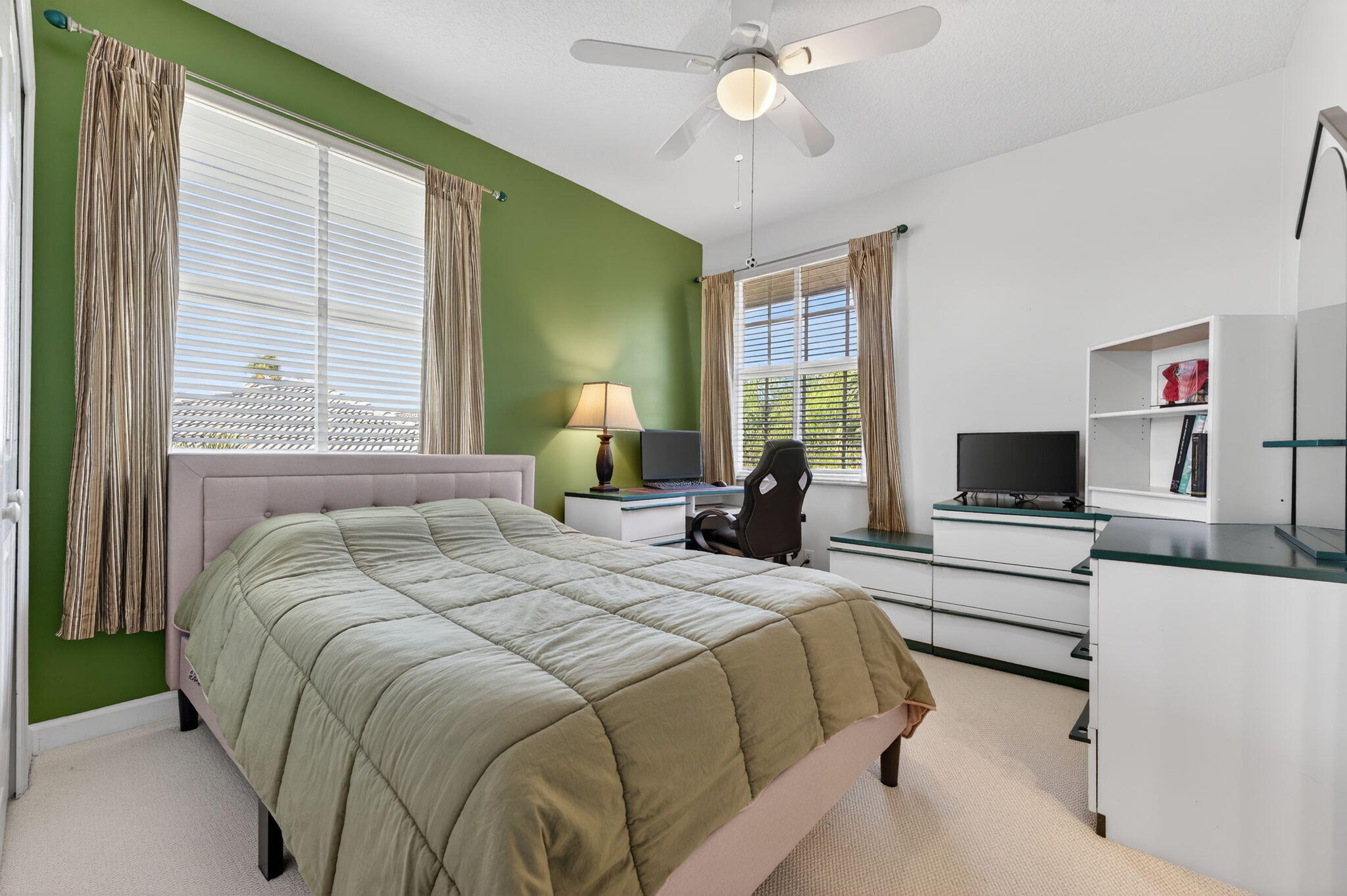 WYNDHAM LAKES WEST - Residential