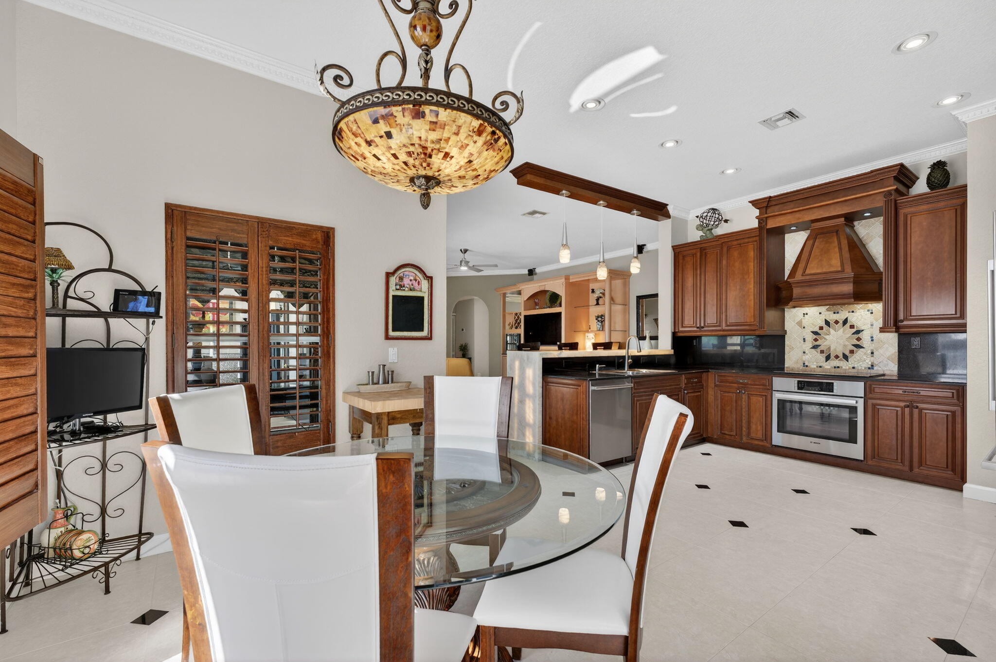 WYNDHAM LAKES WEST - Residential