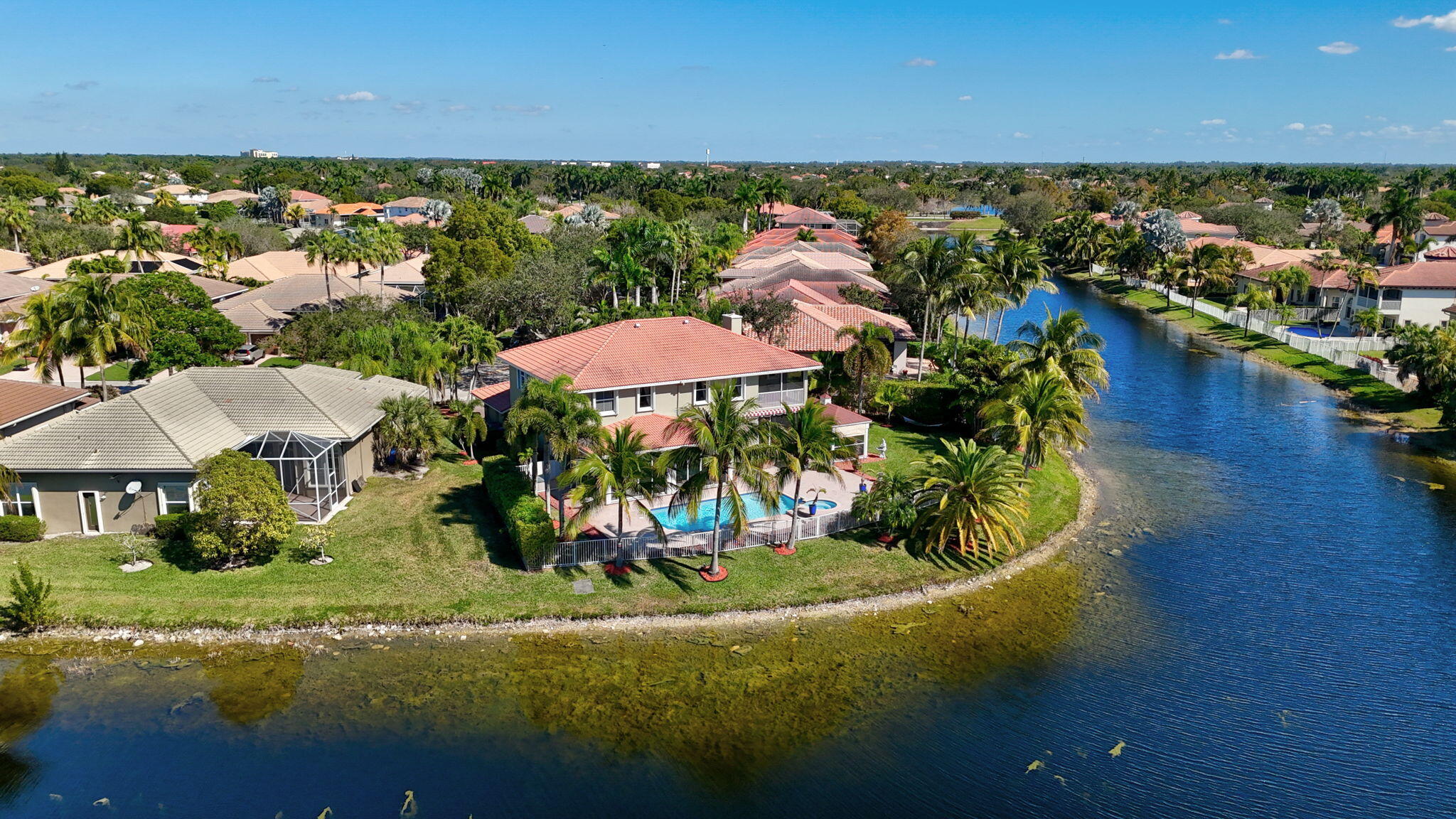 WYNDHAM LAKES WEST - Residential