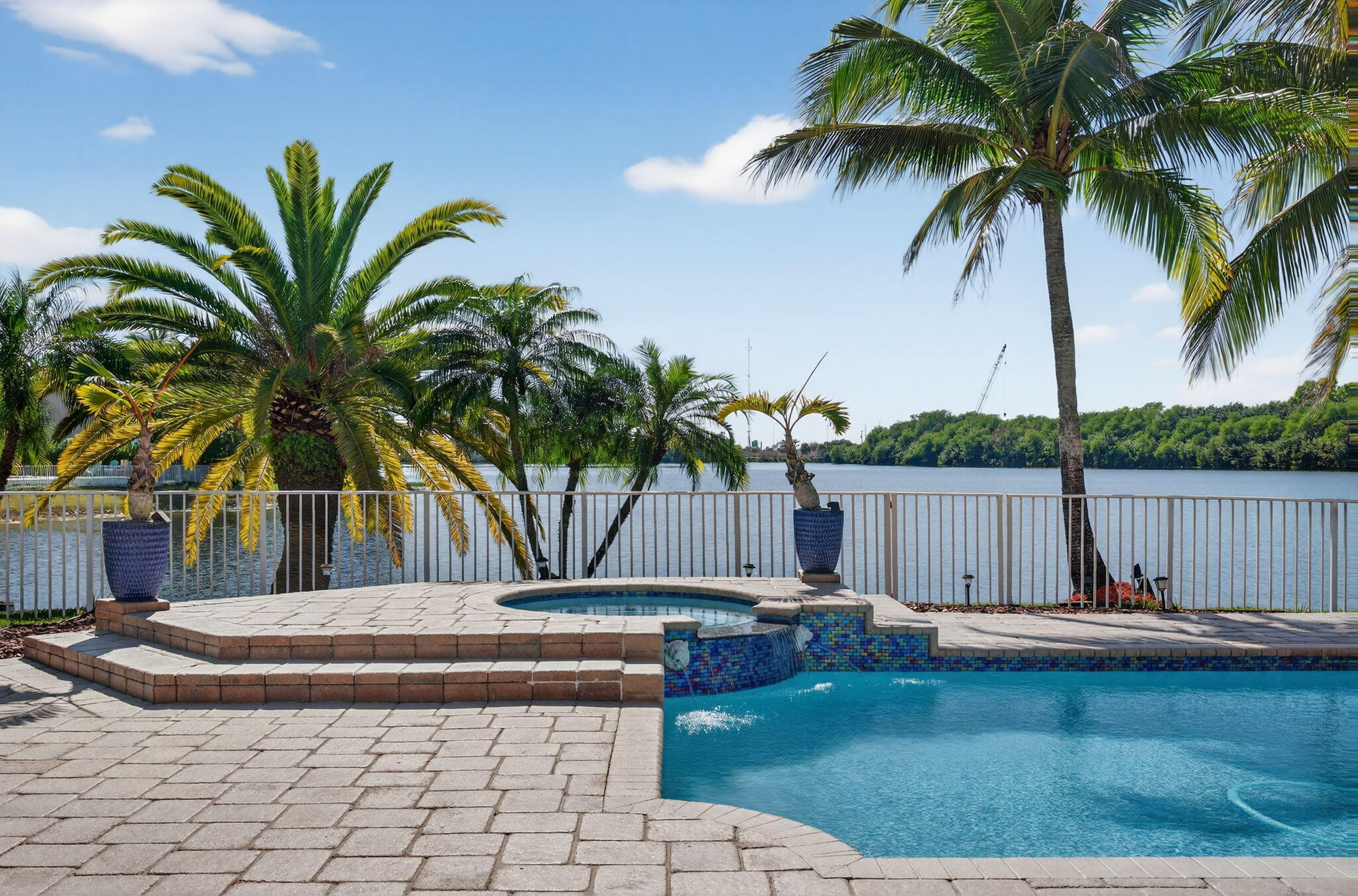 WYNDHAM LAKES WEST - Residential