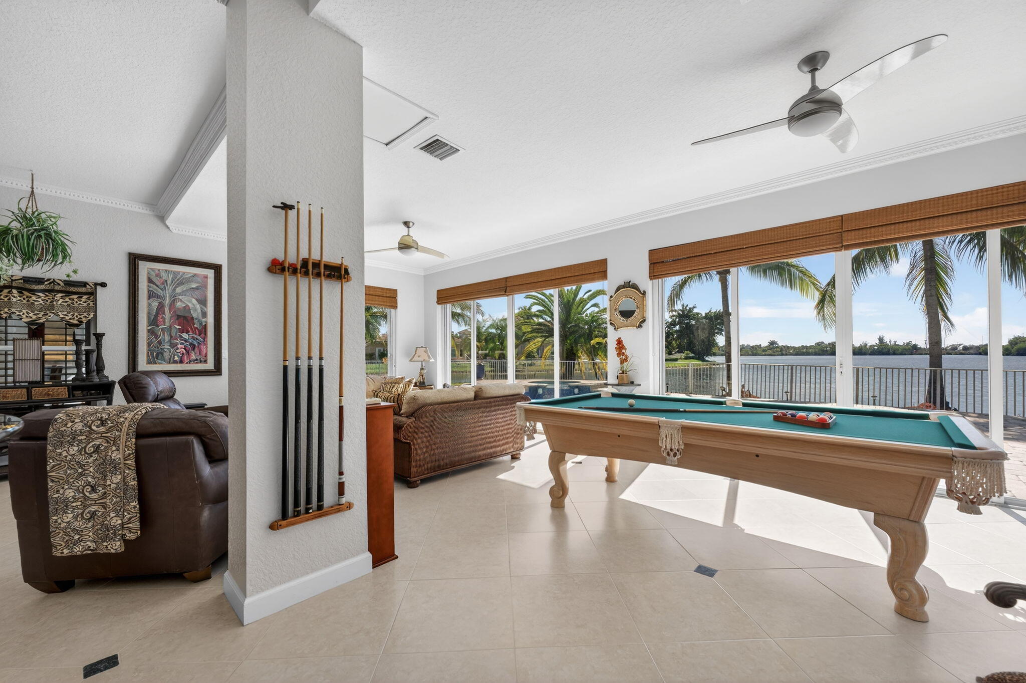 WYNDHAM LAKES WEST - Residential