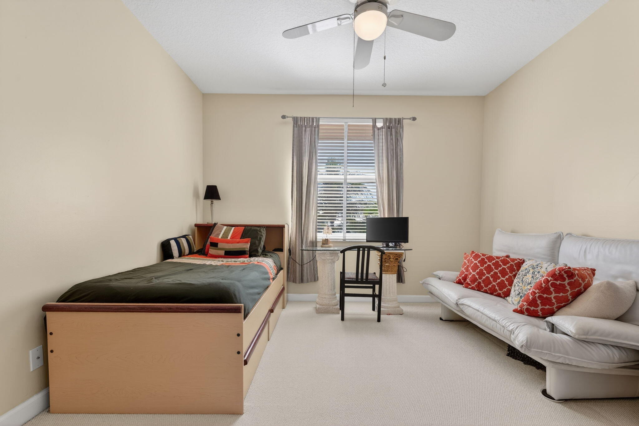 WYNDHAM LAKES WEST - Residential