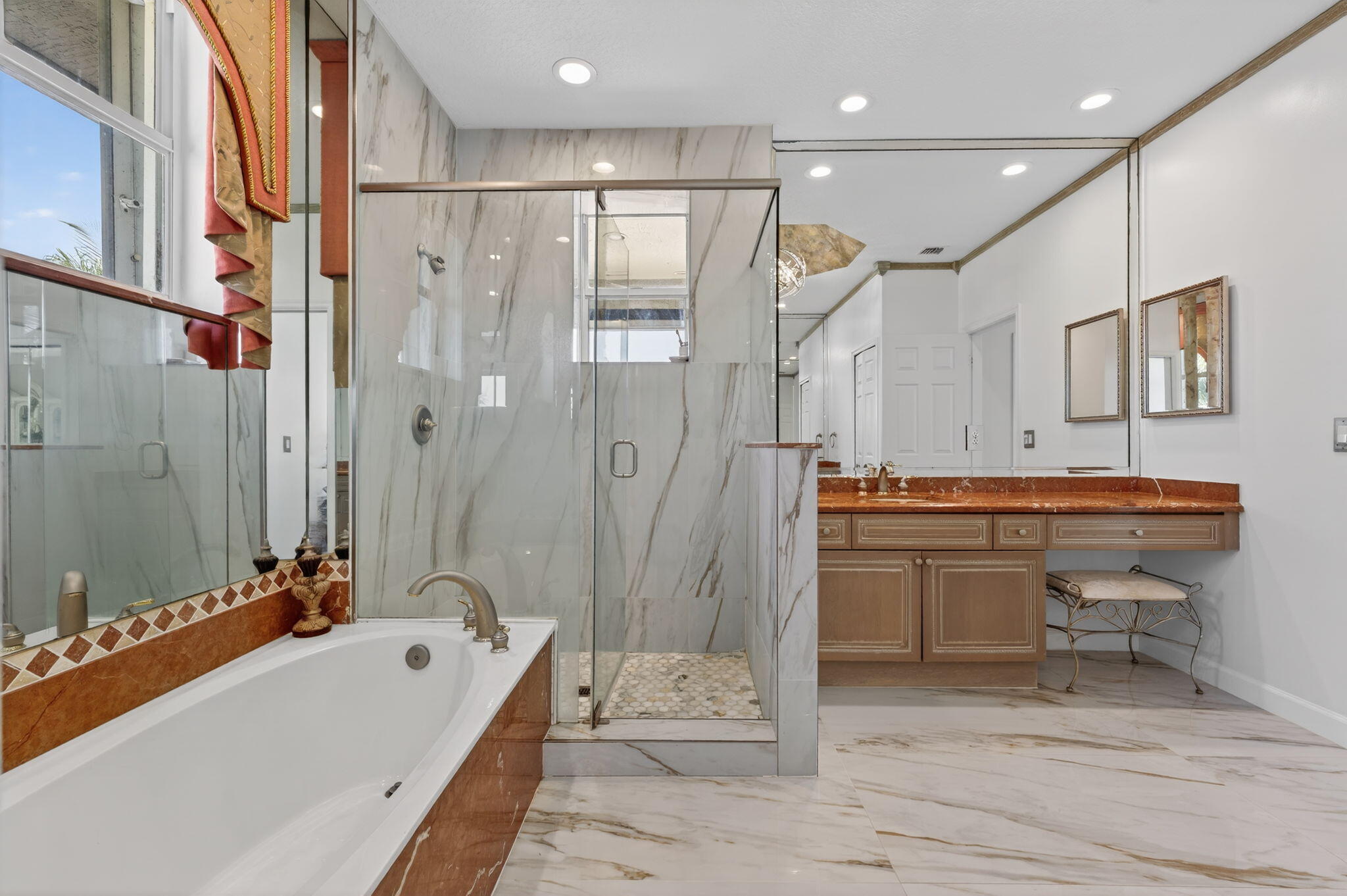 WYNDHAM LAKES WEST - Residential