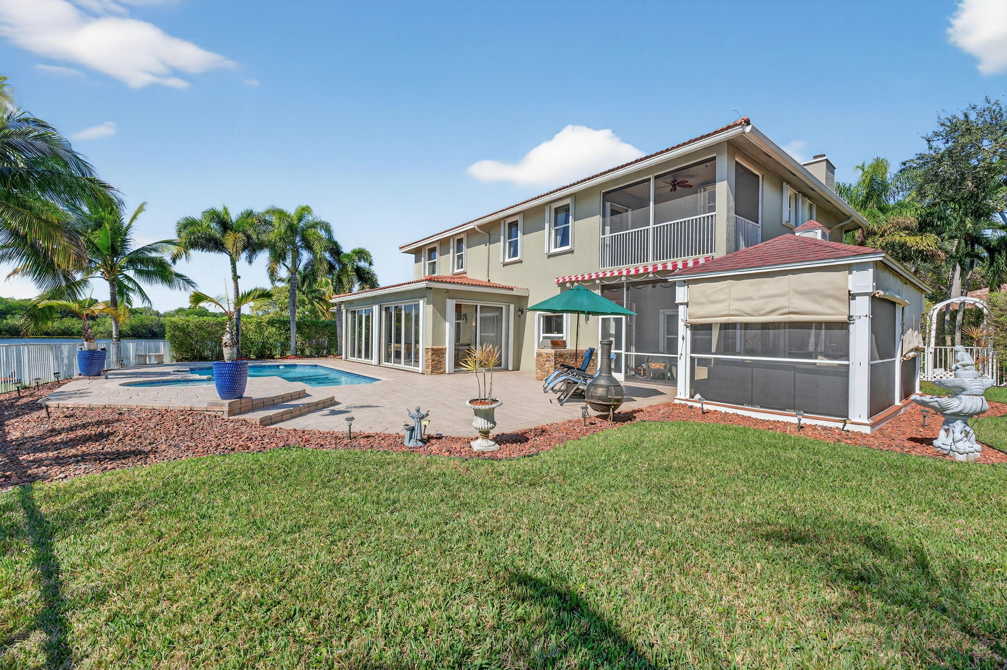 WYNDHAM LAKES WEST - Residential