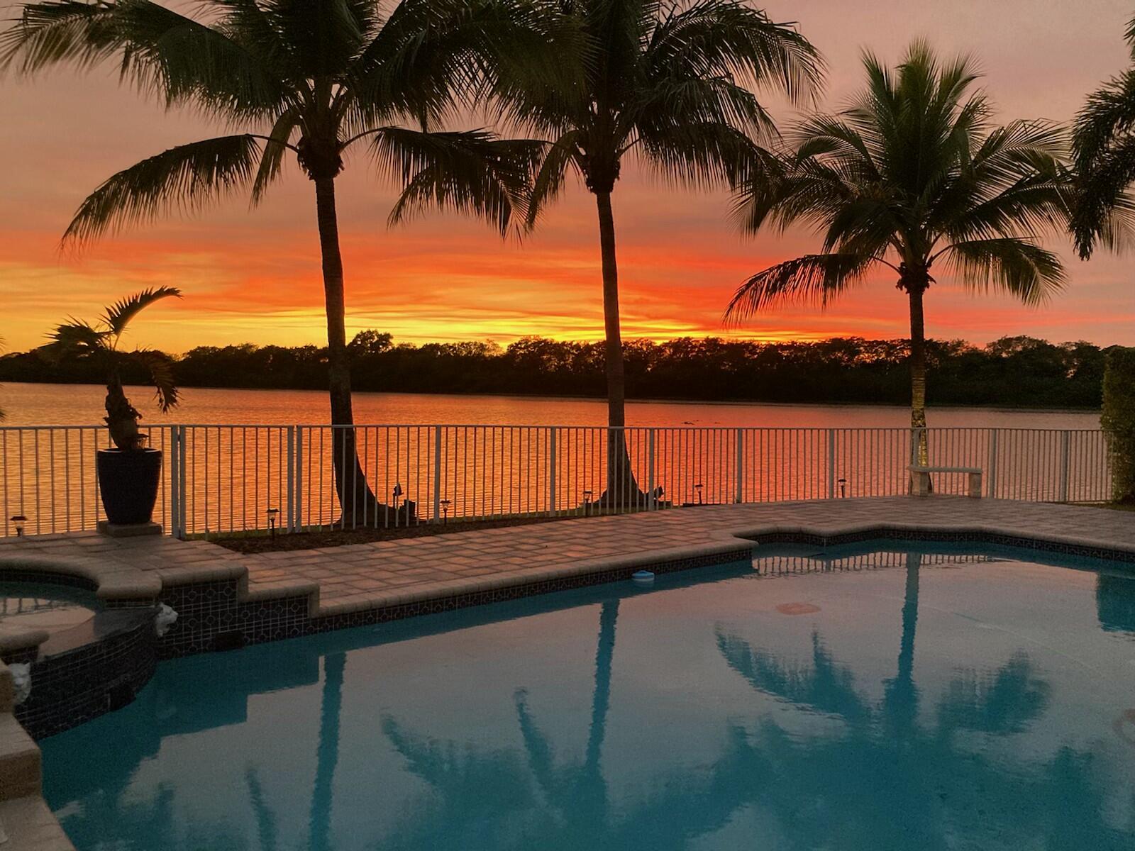 WYNDHAM LAKES WEST - Residential