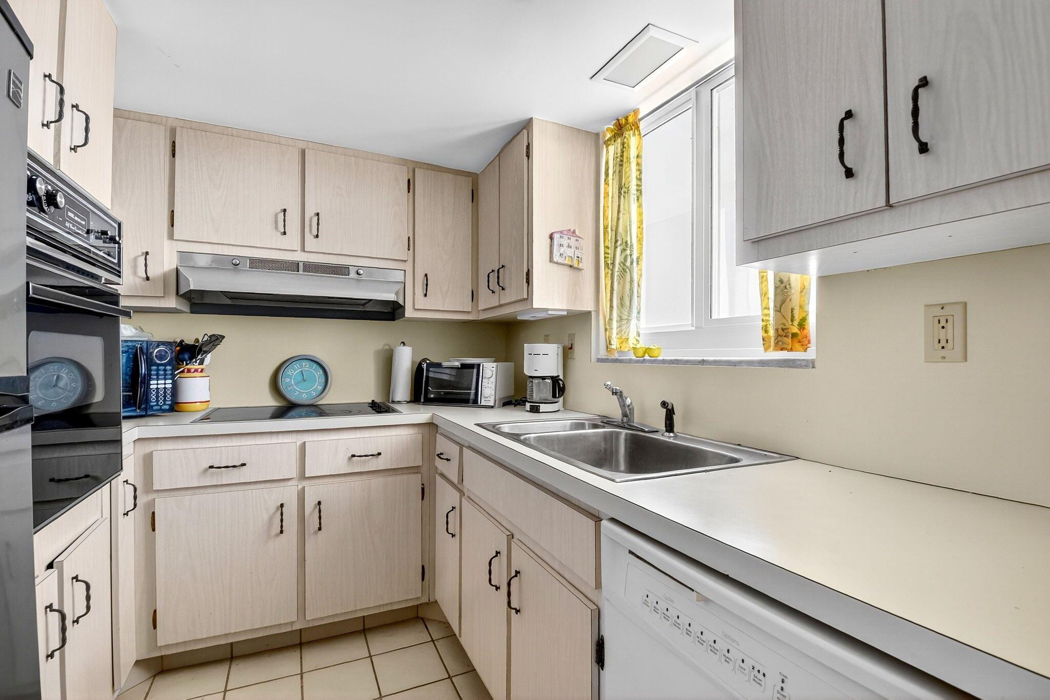 President Palm Beach Cond - Residential Lease