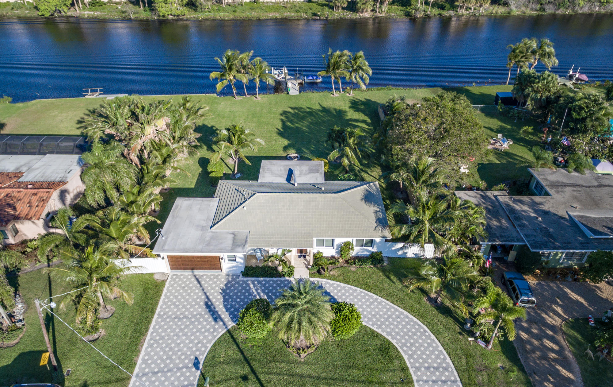 LAKE CLARKE ISLE - Residential