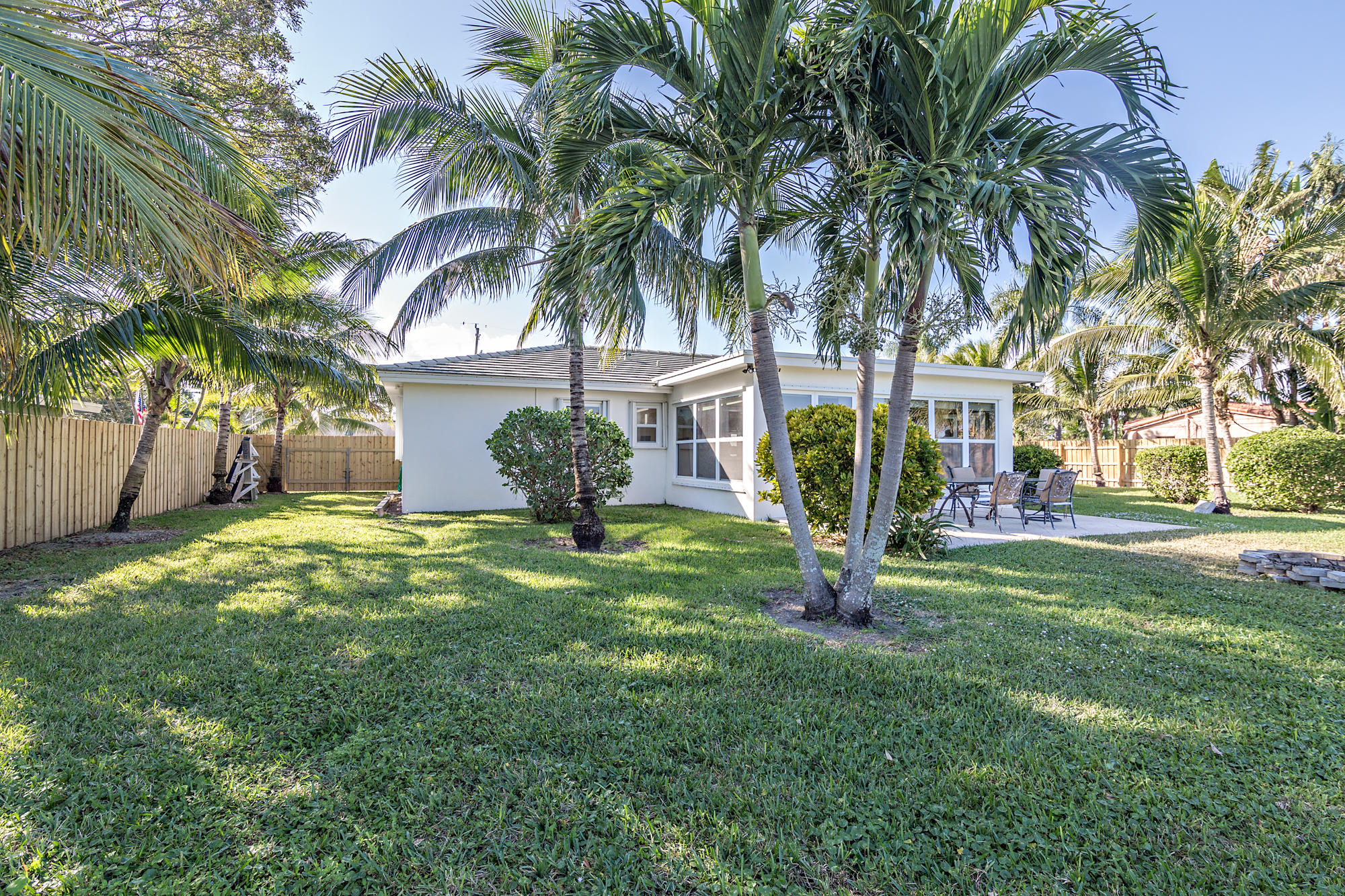 LAKE CLARKE ISLE - Residential