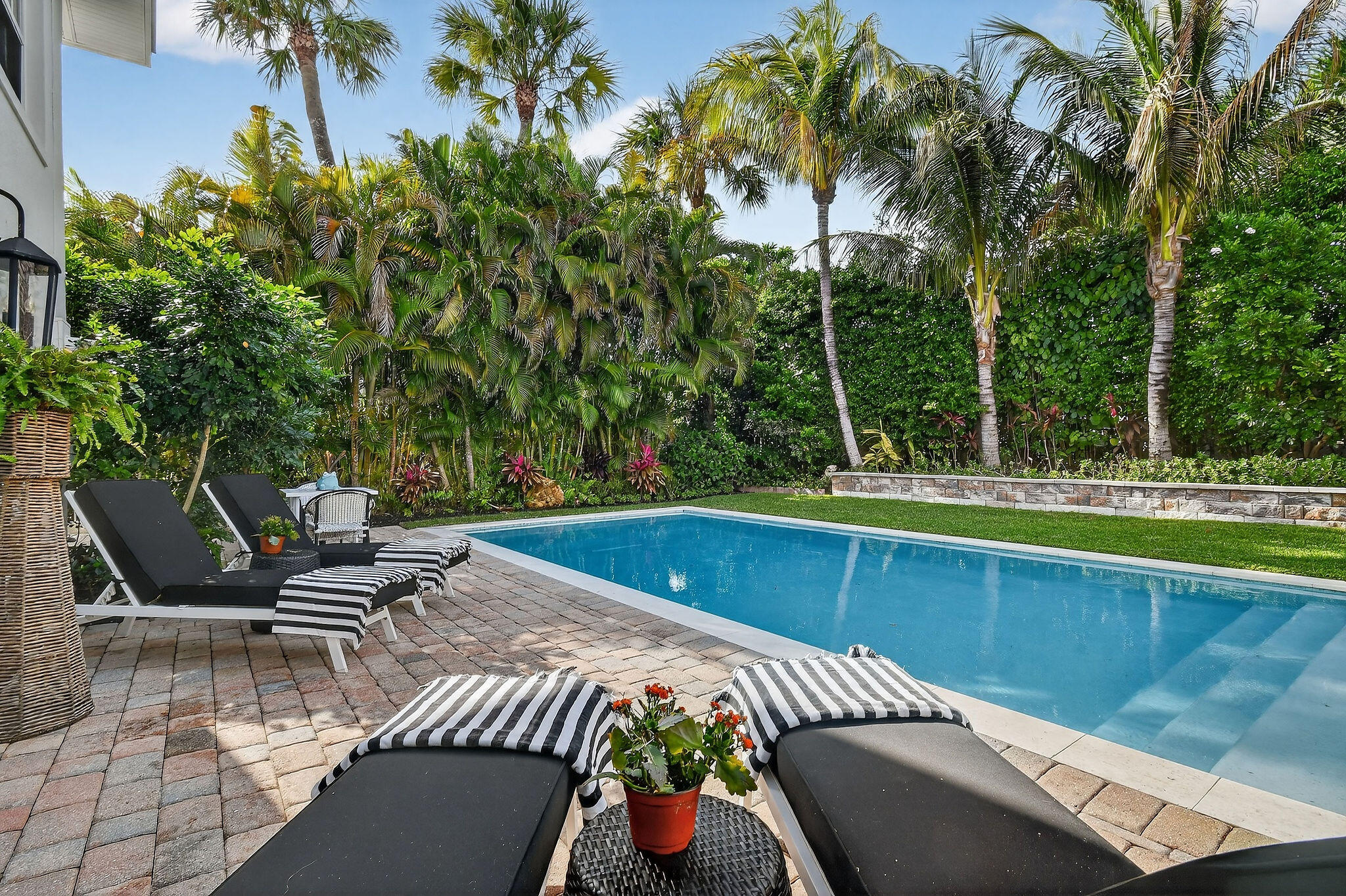 JUPITER INLET BEACH COLONY - Residential