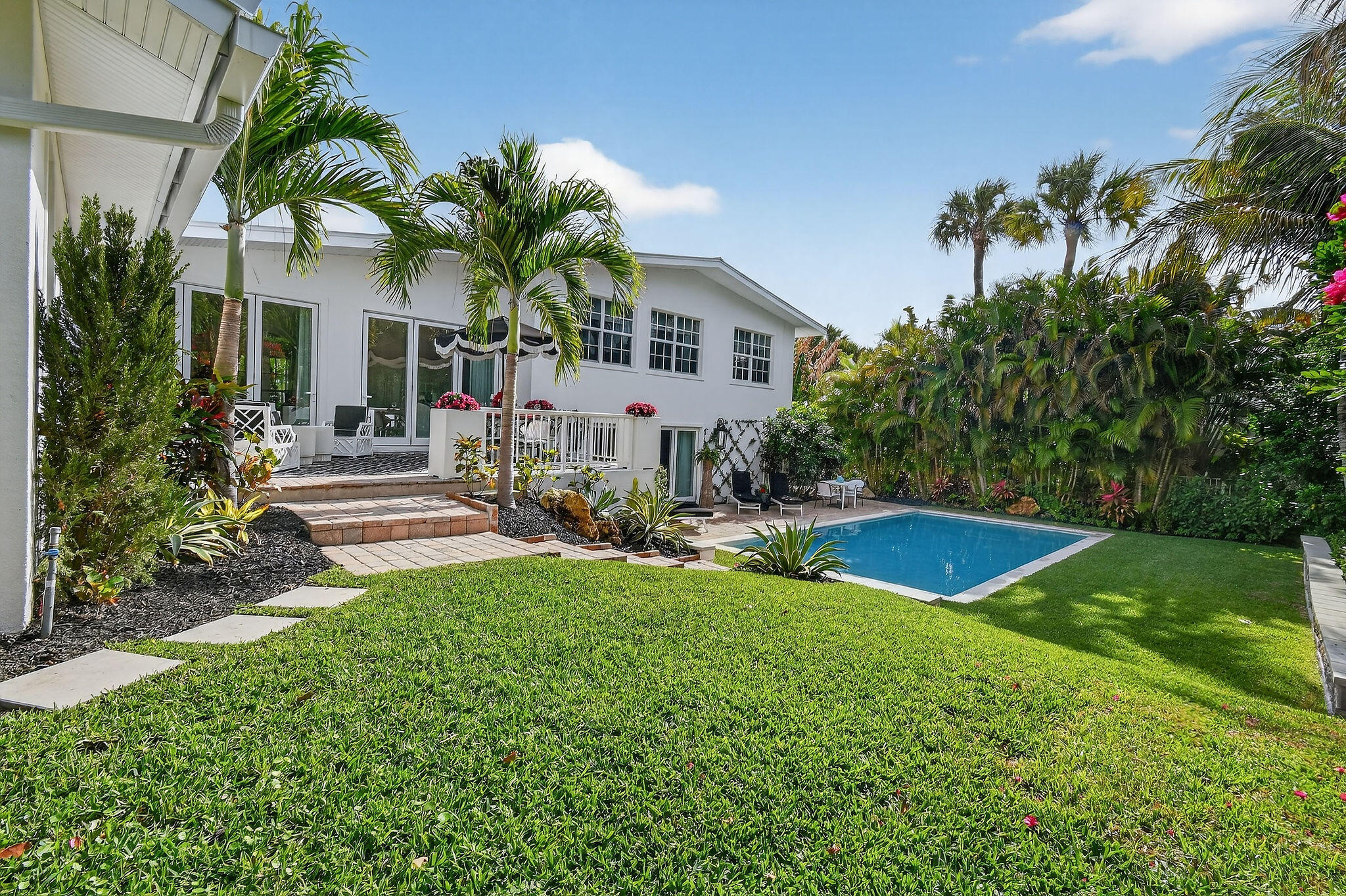 JUPITER INLET BEACH COLONY - Residential